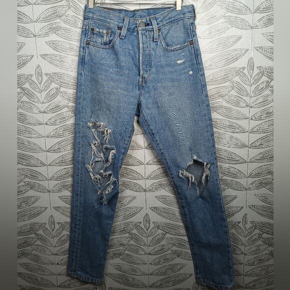 Levi's Big E Premium Jeans 501 Vintage Inspired Distressed Button Fly Denim - Picture 6 of 6